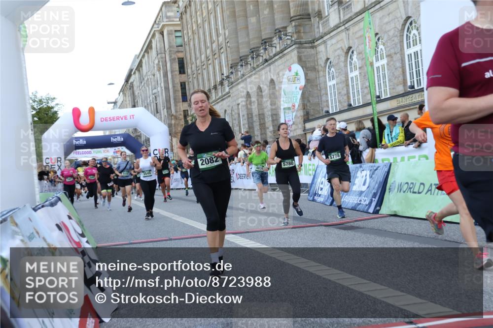 07.09.2025 - BARMER Alsterlauf Strokosch-Dieckow http://msf.ph/oto/8723988 07.09.2025 10:10:31 Ziel 1160, 2082, 2469, 2586, 2622, 2639, 2787, 2805, 2865, 2895, 2907, 3250, 3549, 4099, 4302, 4554, 4838, 4893, 4933, 4935, 5176, 5778, 5780, 5816, 5893, 5896, 8147, 8162 meine-sportfotos.de