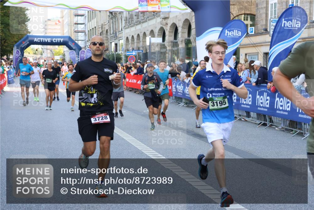 07.09.2025 - BARMER Alsterlauf Strokosch-Dieckow http://msf.ph/oto/8723989 07.09.2025 09:50:35 Ziel 2162, 2203, 2478, 2683, 2836, 2897, 2900, 2922, 3147, 3148, 3255, 3314, 3443, 3476, 3510, 3518, 3525, 3623, 3749, 3835, 4499, 4573, 4835, 4936, 5028, 5316, 5661, 5772, 5899, 6107, 6162, 6176, 8105 meine-sportfotos.de
