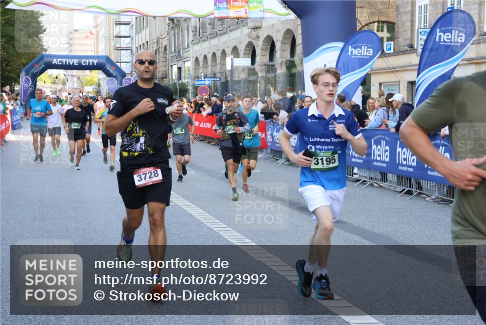 07.09.2025 - BARMER Alsterlauf Strokosch-Dieckow http://msf.ph/oto/8723992 07.09.2025 09:50:34 Ziel 2162, 2203, 2478, 2683, 2897, 2900, 2922, 3147, 3148, 3255, 3314, 3443, 3510, 3518, 3525, 3623, 3749, 3835, 4499, 4573, 4835, 4936, 5028, 5316, 5661, 5899, 6107, 6162, 6176, 8105 meine-sportfotos.de