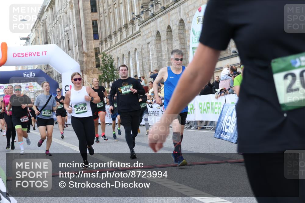07.09.2025 - BARMER Alsterlauf Strokosch-Dieckow http://msf.ph/oto/8723994 07.09.2025 10:10:32 Ziel 1160, 2082, 2469, 2586, 2639, 2787, 2805, 2865, 2895, 2907, 3250, 3549, 4099, 4302, 4554, 4622, 4838, 4893, 4933, 4935, 5176, 5778, 5780, 5816, 5893, 5896, 8147, 8162 meine-sportfotos.de