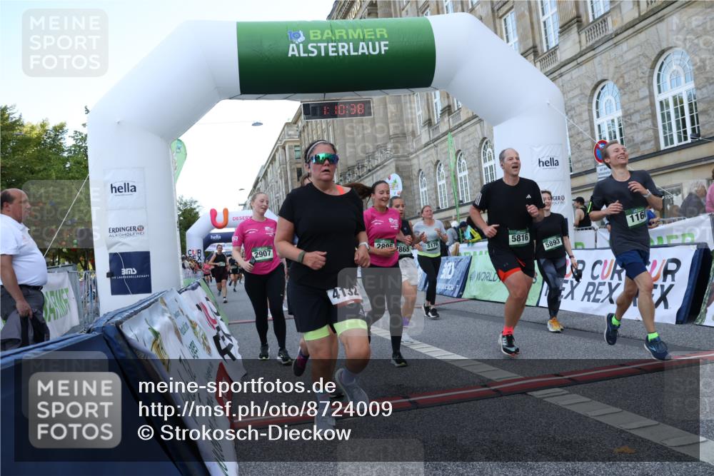07.09.2025 - BARMER Alsterlauf Strokosch-Dieckow http://msf.ph/oto/8724009 07.09.2025 10:10:37 Ziel 1160, 2469, 2865, 2895, 2907, 3250, 3549, 3756, 3757, 3758, 4058, 4099, 4202, 4302, 4554, 4622, 4667, 4838, 5176, 5285, 5652, 5778, 5780, 5816, 5829, 5879, 5893, 5896, 8423, 8463 meine-sportfotos.de