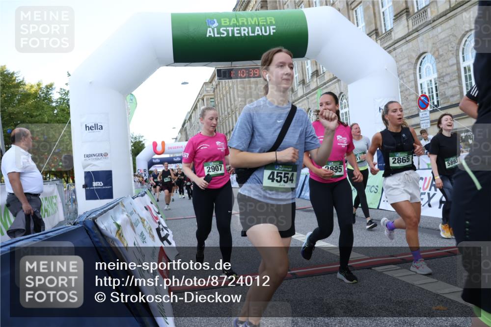 07.09.2025 - BARMER Alsterlauf Strokosch-Dieckow http://msf.ph/oto/8724012 07.09.2025 10:10:38 Ziel 1160, 2469, 2865, 2895, 2907, 3250, 3470, 3549, 3756, 3757, 3758, 4058, 4099, 4202, 4302, 4554, 4622, 4667, 4838, 5176, 5285, 5652, 5816, 5829, 5879, 5893, 5896, 8423, 8463 meine-sportfotos.de