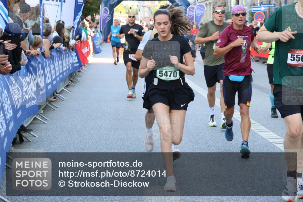 07.09.2025 - BARMER Alsterlauf Strokosch-Dieckow http://msf.ph/oto/8724014 07.09.2025 09:50:31 Ziel 2162, 2203, 2478, 2683, 2897, 2900, 2922, 3147, 3148, 3255, 3314, 3411, 3443, 3510, 3518, 3525, 3623, 3749, 3835, 4499, 4573, 4835, 4936, 5028, 5316, 5383, 5661, 6107, 6162, 6176, 8105 meine-sportfotos.de
