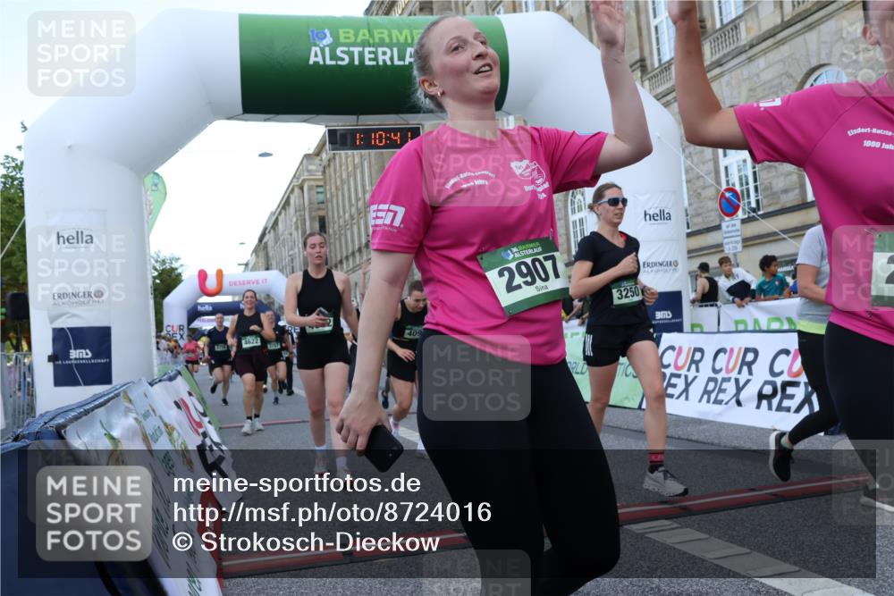 07.09.2025 - BARMER Alsterlauf Strokosch-Dieckow http://msf.ph/oto/8724016 07.09.2025 10:10:39 Ziel 1160, 2352, 2474, 2632, 2865, 2895, 2907, 3250, 3470, 3756, 3757, 3758, 4058, 4099, 4202, 4291, 4302, 4554, 4622, 4667, 5176, 5285, 5319, 5652, 5816, 5829, 5879, 5893, 5896, 8423, 8463 meine-sportfotos.de