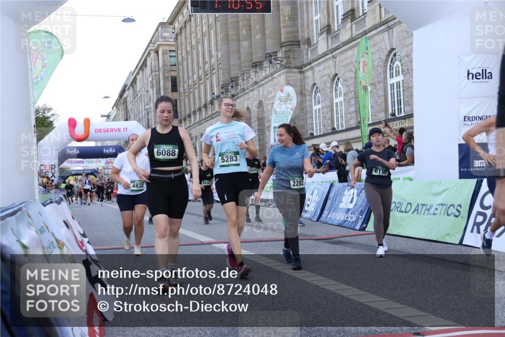 07.09.2025 - BARMER Alsterlauf Strokosch-Dieckow http://msf.ph/oto/8724048 07.09.2025 10:10:53 Ziel 1188, 2282, 2311, 2312, 2703, 3469, 3472, 3987, 4384, 4832, 4864, 5009, 5049, 5283, 5413, 5824, 5971, 6038, 6088, 6114, 6198, 8385 meine-sportfotos.de
