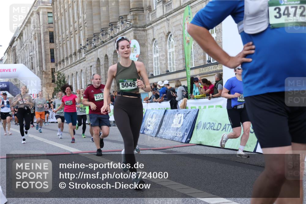 07.09.2025 - BARMER Alsterlauf Strokosch-Dieckow http://msf.ph/oto/8724060 07.09.2025 10:10:59 Ziel 2311, 2312, 2703, 3088, 3472, 3481, 3606, 3687, 4748, 4832, 5009, 5049, 5072, 5073, 5814, 5824, 6038, 6054, 6177, 8078, 8079 meine-sportfotos.de