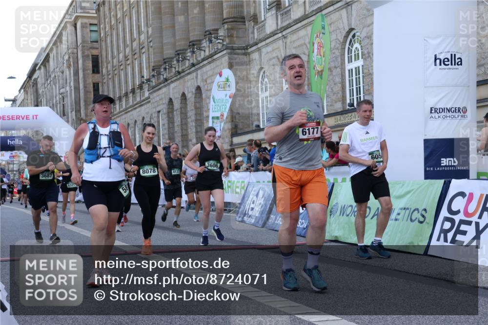 07.09.2025 - BARMER Alsterlauf Strokosch-Dieckow http://msf.ph/oto/8724071 07.09.2025 10:11:04 Ziel 2091, 2311, 2312, 2422, 2558, 3088, 3481, 3606, 3687, 3700, 4137, 4244, 4313, 4321, 4373, 4748, 4796, 5010, 5072, 5073, 5703, 5814, 5824, 6054, 6177, 8078, 8079, 8471 meine-sportfotos.de