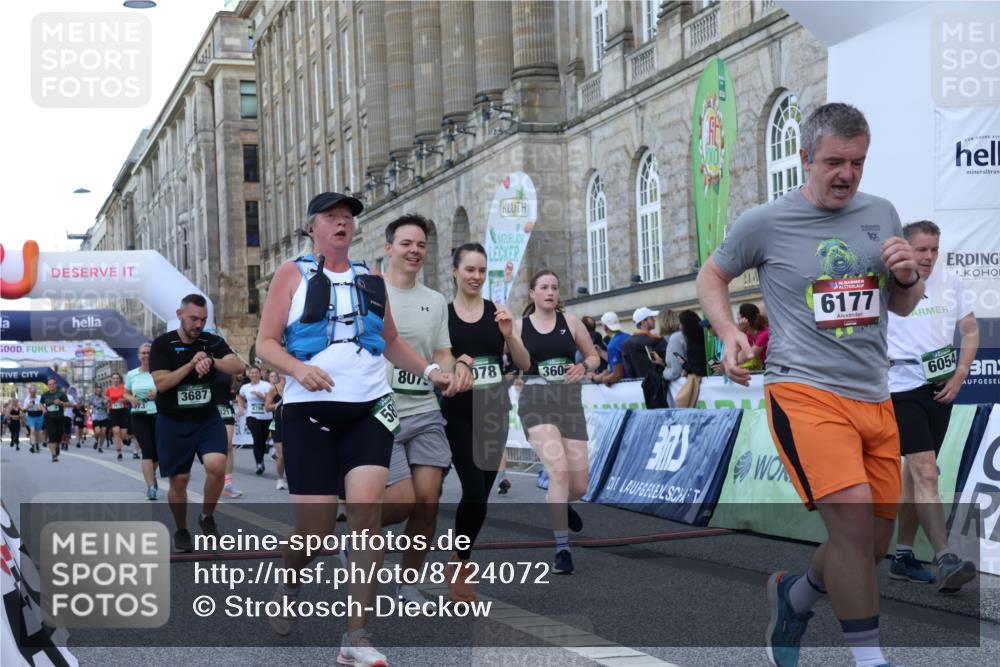 07.09.2025 - BARMER Alsterlauf Strokosch-Dieckow http://msf.ph/oto/8724072 07.09.2025 10:11:05 Ziel 2091, 2312, 2422, 2558, 3088, 3481, 3606, 3687, 3700, 4137, 4244, 4313, 4321, 4373, 4748, 4796, 4913, 5010, 5072, 5073, 5624, 5703, 5814, 6054, 6177, 8078, 8079, 8471 meine-sportfotos.de