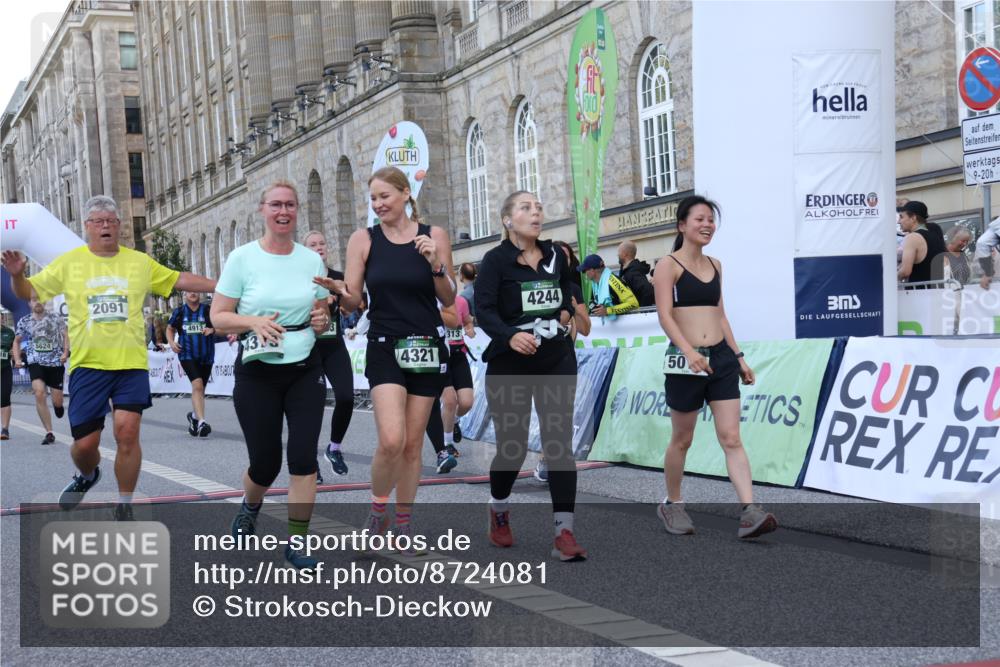 07.09.2025 - BARMER Alsterlauf Strokosch-Dieckow http://msf.ph/oto/8724081 07.09.2025 10:11:09 Ziel 2091, 2116, 2422, 2558, 3606, 3687, 3700, 4137, 4244, 4261, 4313, 4321, 4373, 4615, 4796, 4912, 4913, 5010, 5624, 5703, 5988, 8078, 8079, 8471 meine-sportfotos.de