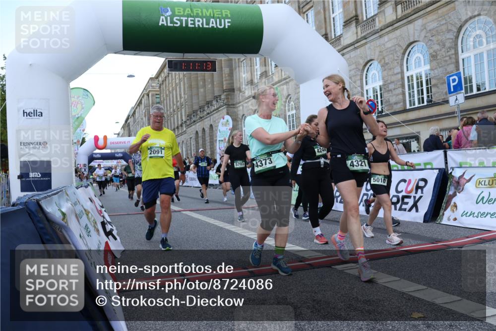 07.09.2025 - BARMER Alsterlauf Strokosch-Dieckow http://msf.ph/oto/8724086 07.09.2025 10:11:11 Ziel 2091, 2116, 2422, 2558, 3043, 3687, 3700, 4137, 4244, 4261, 4313, 4321, 4373, 4615, 4796, 4912, 4913, 5010, 5581, 5624, 5703, 5988, 6052, 8471 meine-sportfotos.de