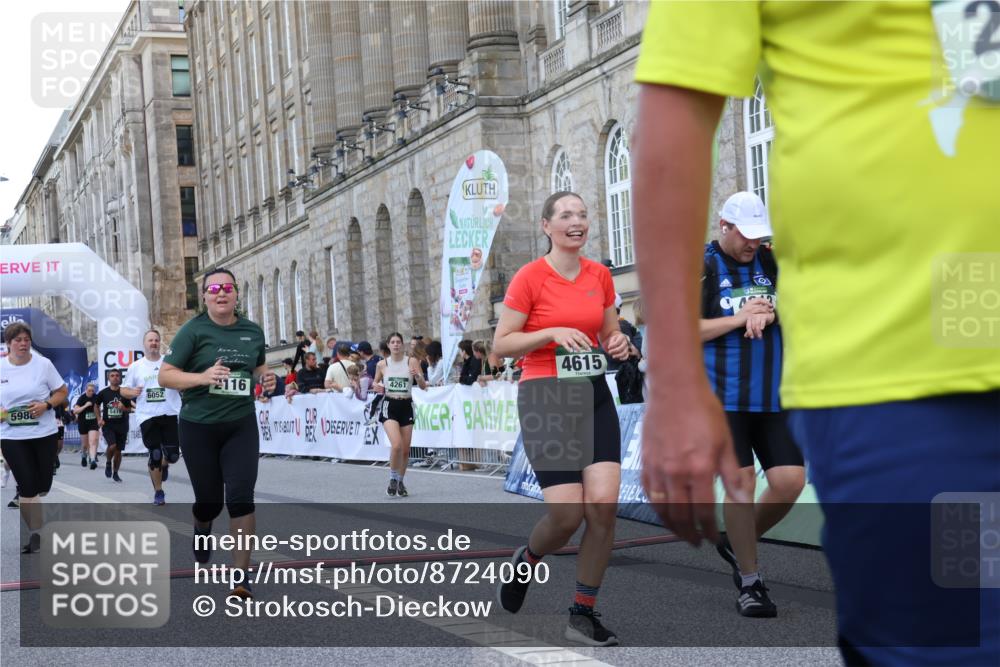 07.09.2025 - BARMER Alsterlauf Strokosch-Dieckow http://msf.ph/oto/8724090 07.09.2025 10:11:14 Ziel 2091, 2116, 2422, 3043, 3044, 3647, 4261, 4313, 4615, 4796, 4912, 4913, 5419, 5581, 5624, 5703, 5988, 6052 meine-sportfotos.de