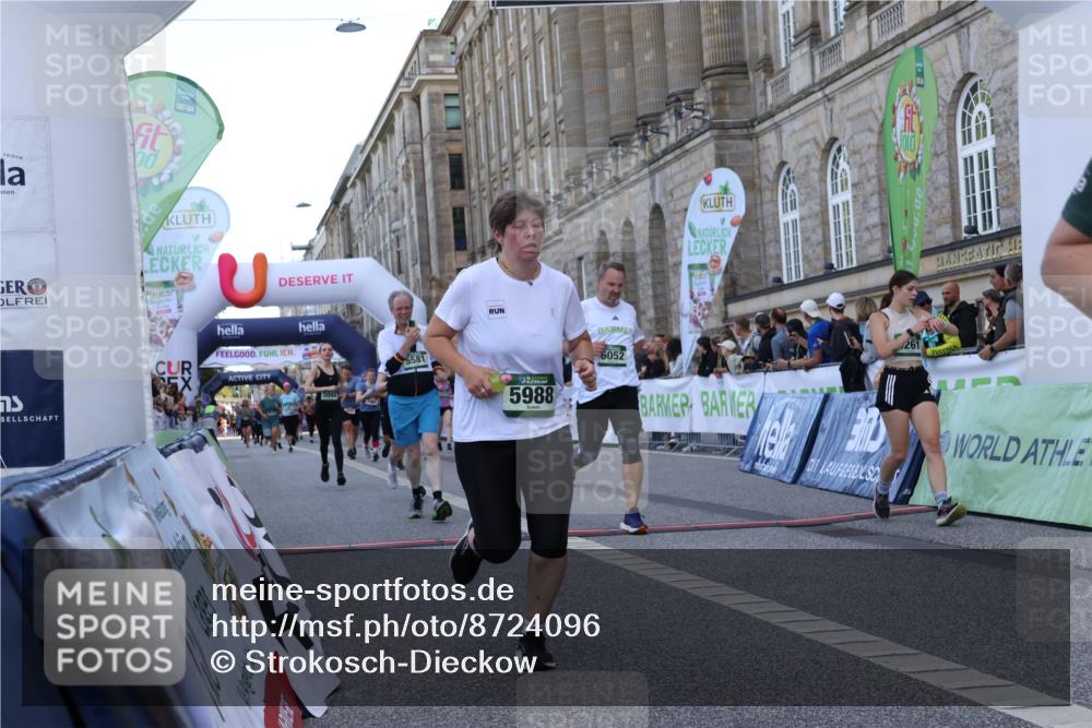 07.09.2025 - BARMER Alsterlauf Strokosch-Dieckow http://msf.ph/oto/8724096 07.09.2025 10:11:16 Ziel 2116, 2460, 3043, 3044, 3094, 3600, 3647, 4261, 4615, 4912, 4913, 5419, 5581, 5624, 5988, 6052, 8340 meine-sportfotos.de