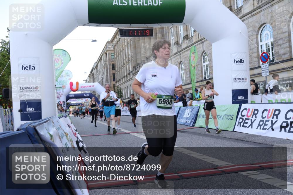 07.09.2025 - BARMER Alsterlauf Strokosch-Dieckow http://msf.ph/oto/8724099 07.09.2025 10:11:17 Ziel 2116, 2460, 3043, 3044, 3094, 3600, 3647, 4239, 4261, 4615, 4912, 4913, 5419, 5581, 5624, 5988, 6052, 8340 meine-sportfotos.de