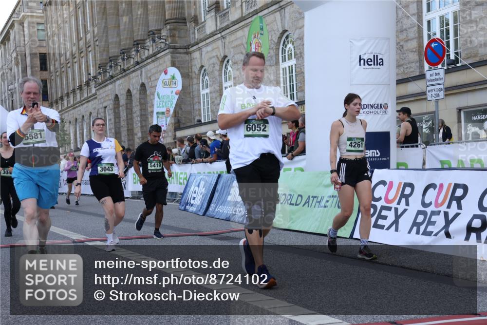 07.09.2025 - BARMER Alsterlauf Strokosch-Dieckow http://msf.ph/oto/8724102 07.09.2025 10:11:18 Ziel 2116, 2460, 3043, 3044, 3094, 3600, 3647, 4239, 4261, 4380, 4381, 4615, 4912, 5419, 5581, 5988, 6052, 8340 meine-sportfotos.de