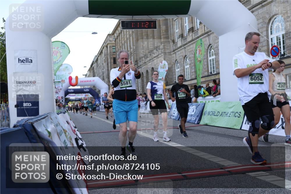 07.09.2025 - BARMER Alsterlauf Strokosch-Dieckow http://msf.ph/oto/8724105 07.09.2025 10:11:19 Ziel 2116, 2460, 3043, 3044, 3094, 3600, 3647, 4239, 4261, 4380, 4381, 4515, 5419, 5581, 5988, 6052, 8340 meine-sportfotos.de