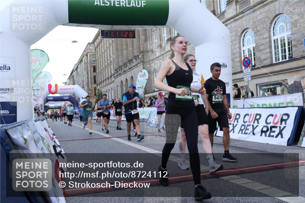 07.09.2025 - BARMER Alsterlauf Strokosch-Dieckow http://msf.ph/oto/8724112 07.09.2025 10:11:21 Ziel 2460, 2966, 3043, 3044, 3094, 3600, 3647, 4239, 4261, 4380, 4381, 4515, 5419, 5581, 6052, 8340 meine-sportfotos.de