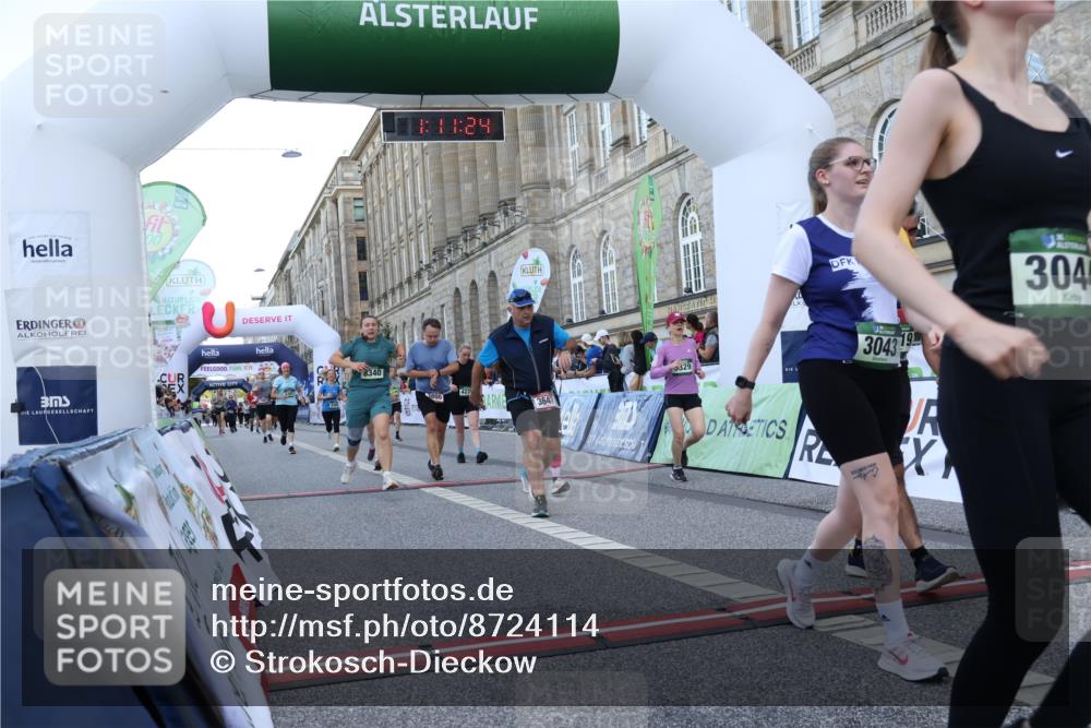 07.09.2025 - BARMER Alsterlauf Strokosch-Dieckow http://msf.ph/oto/8724114 07.09.2025 10:11:22 Ziel 2460, 2966, 3043, 3044, 3094, 3600, 3647, 4239, 4380, 4381, 4515, 5419, 5581, 6052, 8340 meine-sportfotos.de