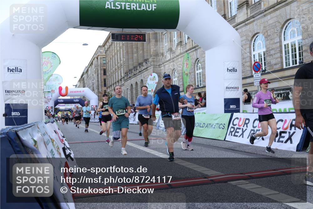 07.09.2025 - BARMER Alsterlauf Strokosch-Dieckow http://msf.ph/oto/8724117 07.09.2025 10:11:23 Ziel 2460, 2966, 3043, 3044, 3094, 3600, 3647, 4239, 4380, 4381, 4515, 5419, 5581, 8330, 8331, 8340 meine-sportfotos.de