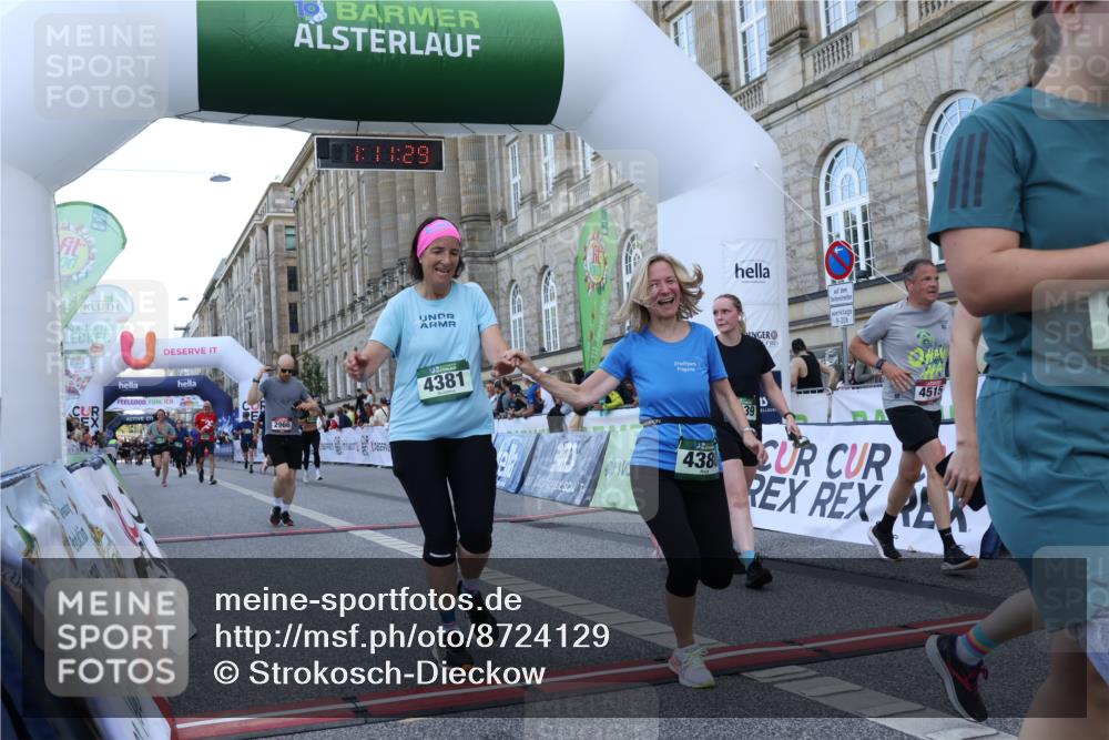 07.09.2025 - BARMER Alsterlauf Strokosch-Dieckow http://msf.ph/oto/8724129 07.09.2025 10:11:27 Ziel 2057, 2438, 2460, 2966, 3094, 3205, 3600, 4239, 4380, 4381, 4515, 8330, 8331, 8340, 8404 meine-sportfotos.de