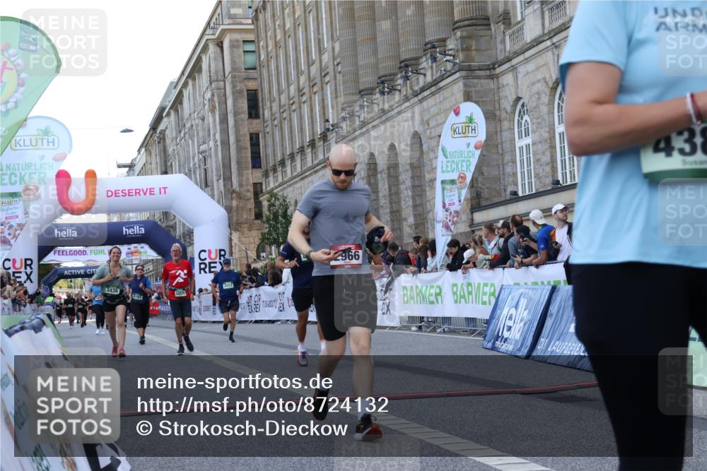 07.09.2025 - BARMER Alsterlauf Strokosch-Dieckow http://msf.ph/oto/8724132 07.09.2025 10:11:28 Ziel 2057, 2438, 2966, 3094, 3205, 3600, 4239, 4380, 4381, 4515, 8330, 8331, 8404 meine-sportfotos.de