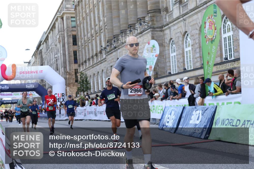 07.09.2025 - BARMER Alsterlauf Strokosch-Dieckow http://msf.ph/oto/8724133 07.09.2025 10:11:29 Ziel 2057, 2438, 2966, 3205, 4239, 4380, 4381, 4515, 5197, 8330, 8331, 8404 meine-sportfotos.de