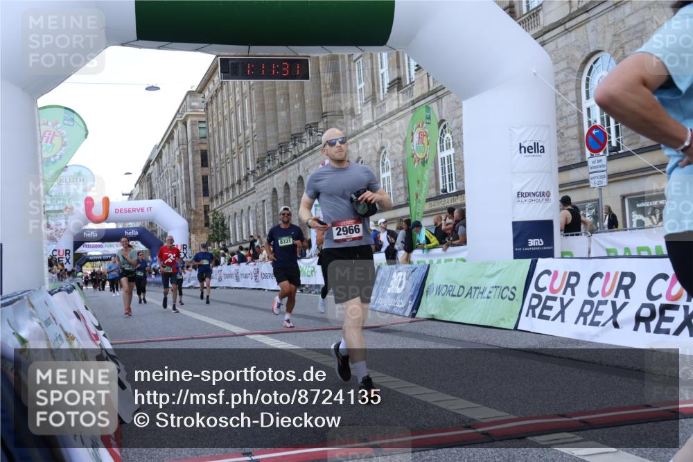 07.09.2025 - BARMER Alsterlauf Strokosch-Dieckow http://msf.ph/oto/8724135 07.09.2025 10:11:29 Ziel 2057, 2438, 2966, 3205, 4239, 4380, 4381, 4515, 5197, 8330, 8331, 8404 meine-sportfotos.de