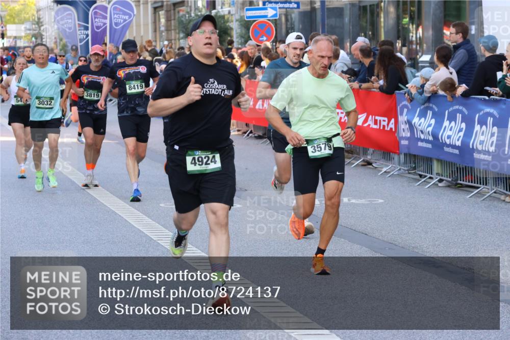 07.09.2025 - BARMER Alsterlauf Strokosch-Dieckow http://msf.ph/oto/8724137 07.09.2025 09:50:18 Ziel 2122, 2794, 3158, 3175, 3255, 3314, 3411, 3510, 3518, 3623, 3858, 3896, 4160, 4164, 4336, 4499, 4663, 5018, 5316, 5318, 5383, 5425, 5441, 5579, 5642, 5661, 6235, 8043, 8240, 8249, 8250 meine-sportfotos.de