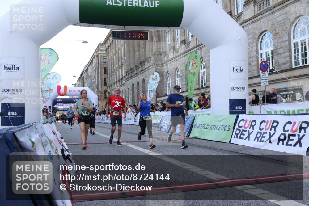 07.09.2025 - BARMER Alsterlauf Strokosch-Dieckow http://msf.ph/oto/8724144 07.09.2025 10:11:33 Ziel 2057, 2438, 2966, 3205, 4127, 4418, 5197, 8330, 8331, 8404 meine-sportfotos.de