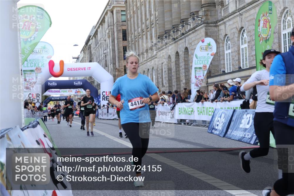 07.09.2025 - BARMER Alsterlauf Strokosch-Dieckow http://msf.ph/oto/8724155 07.09.2025 10:11:38 Ziel 2057, 3205, 3350, 3485, 3791, 4127, 4418, 5197, 5201, 5544, 5673, 5674, 6191, 8356, 8404 meine-sportfotos.de