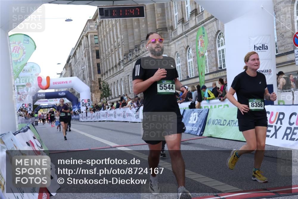 07.09.2025 - BARMER Alsterlauf Strokosch-Dieckow http://msf.ph/oto/8724167 07.09.2025 10:11:45 Ziel 2754, 3164, 3350, 3485, 3791, 5201, 5544, 5673, 5674, 5808, 6191, 8356 meine-sportfotos.de