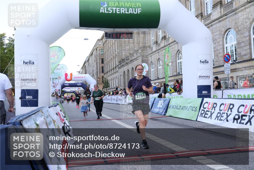 07.09.2025 - BARMER Alsterlauf Strokosch-Dieckow http://msf.ph/oto/8724173 07.09.2025 10:11:49 Ziel 2754, 2860, 2915, 3164, 3485, 5544, 5808, 8356 meine-sportfotos.de