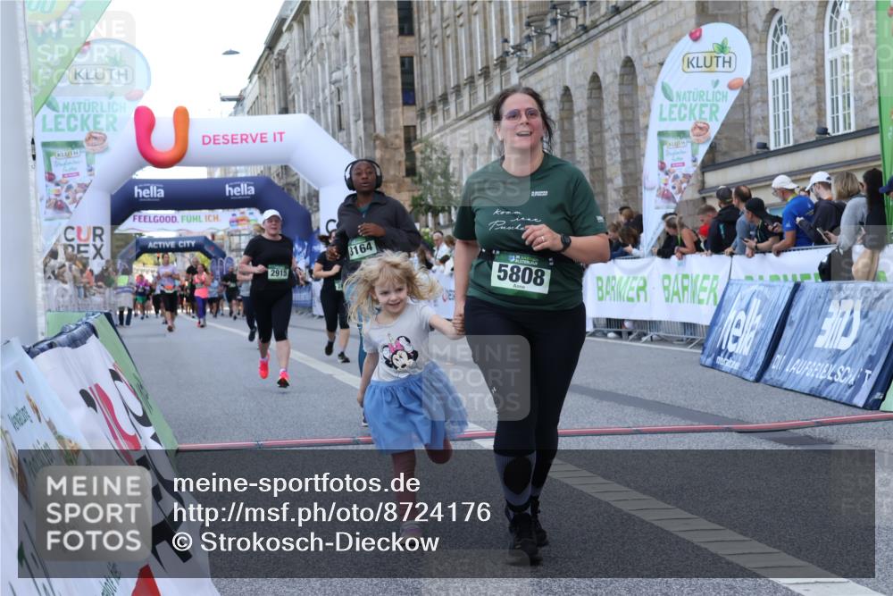 07.09.2025 - BARMER Alsterlauf Strokosch-Dieckow http://msf.ph/oto/8724176 07.09.2025 10:11:51 Ziel 2754, 2860, 2915, 3089, 3164, 5808 meine-sportfotos.de