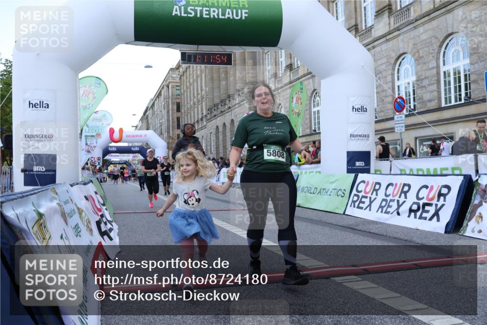 07.09.2025 - BARMER Alsterlauf Strokosch-Dieckow http://msf.ph/oto/8724180 07.09.2025 10:11:52 Ziel 2754, 2860, 2915, 3089, 3164, 5808 meine-sportfotos.de