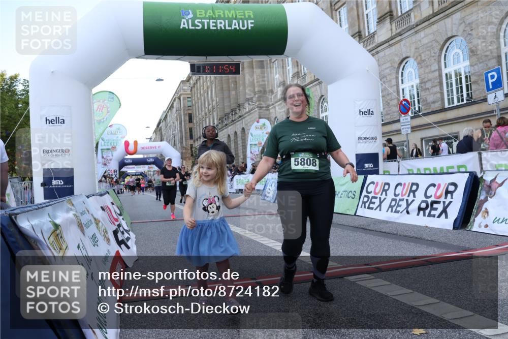 07.09.2025 - BARMER Alsterlauf Strokosch-Dieckow http://msf.ph/oto/8724182 07.09.2025 10:11:53 Ziel 2754, 2860, 2915, 3089, 3164, 5808 meine-sportfotos.de