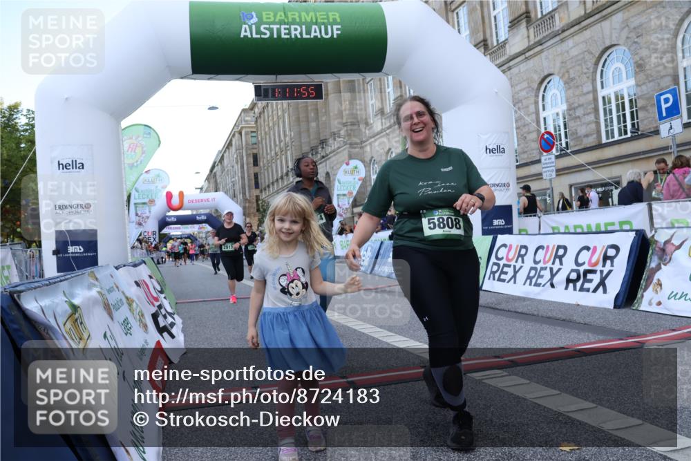 07.09.2025 - BARMER Alsterlauf Strokosch-Dieckow http://msf.ph/oto/8724183 07.09.2025 10:11:53 Ziel 2754, 2860, 2915, 3089, 3164, 5808 meine-sportfotos.de
