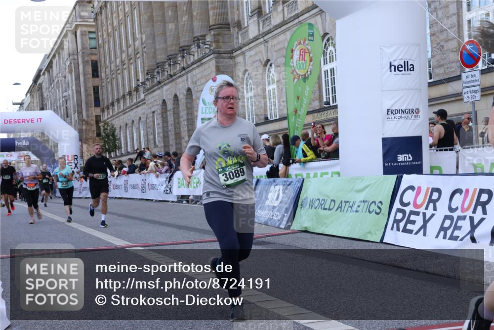 07.09.2025 - BARMER Alsterlauf Strokosch-Dieckow http://msf.ph/oto/8724191 07.09.2025 10:11:58 Ziel 2300, 2860, 2915, 3089, 3526, 3732, 3828, 4045, 4846, 6124 meine-sportfotos.de