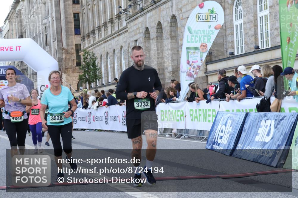 07.09.2025 - BARMER Alsterlauf Strokosch-Dieckow http://msf.ph/oto/8724194 07.09.2025 10:12:00 Ziel 2283, 2300, 2860, 3089, 3526, 3732, 3828, 4045, 4491, 4846, 6124 meine-sportfotos.de