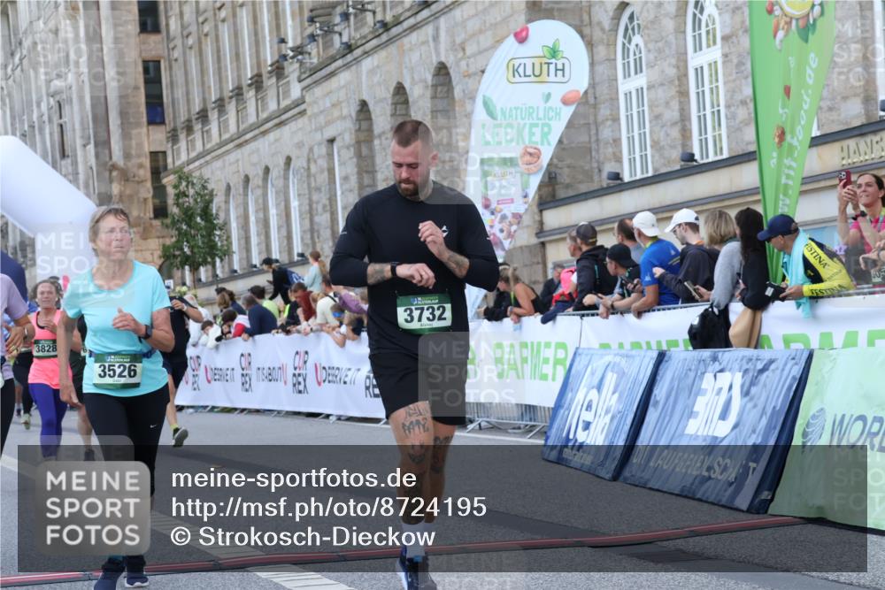 07.09.2025 - BARMER Alsterlauf Strokosch-Dieckow http://msf.ph/oto/8724195 07.09.2025 10:12:01 Ziel 2283, 2300, 2860, 3089, 3526, 3732, 3828, 4045, 4491, 4846, 6124 meine-sportfotos.de