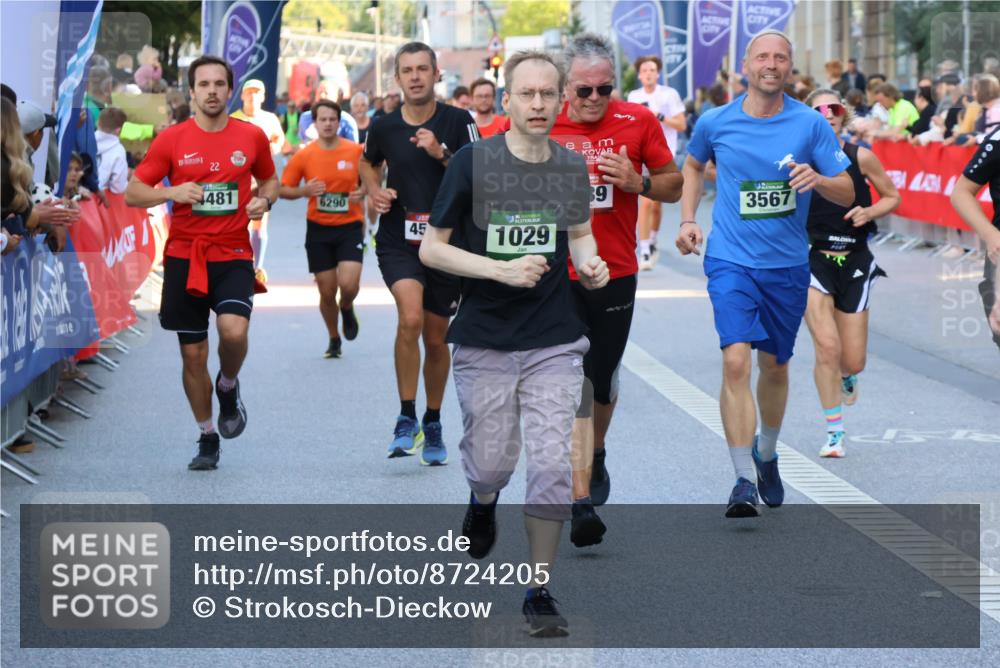 07.09.2025 - BARMER Alsterlauf Strokosch-Dieckow http://msf.ph/oto/8724205 07.09.2025 09:49:59 Ziel 2328, 2697, 2794, 2906, 2912, 2985, 3032, 3037, 3195, 3299, 3320, 3579, 3728, 3819, 3858, 3896, 4326, 4924, 4988, 5215, 5372, 5428, 5441, 5470, 5565, 5587, 5722, 5776, 5812, 6133, 6252, 6311, 8043, 8262, 8377, 8415, 8419 meine-sportfotos.de