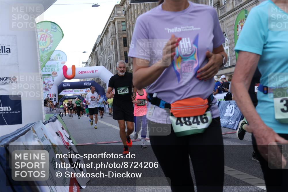 07.09.2025 - BARMER Alsterlauf Strokosch-Dieckow http://msf.ph/oto/8724206 07.09.2025 10:12:04 Ziel 2283, 2300, 3526, 3732, 3828, 4045, 4376, 4491, 4846, 5166, 6124 meine-sportfotos.de