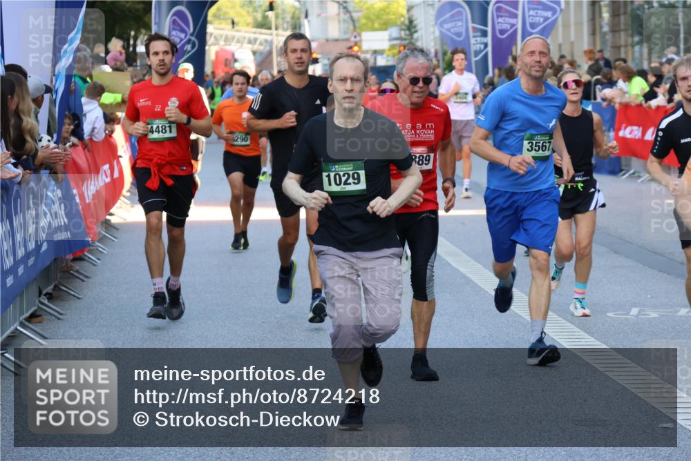 07.09.2025 - BARMER Alsterlauf Strokosch-Dieckow http://msf.ph/oto/8724218 07.09.2025 09:49:59 Ziel 2328, 2697, 2794, 2906, 2912, 2985, 3032, 3037, 3195, 3299, 3320, 3579, 3728, 3819, 3858, 3896, 4326, 4924, 4988, 5215, 5372, 5428, 5441, 5470, 5565, 5587, 5722, 5776, 5812, 6133, 6252, 6311, 8043, 8262, 8377, 8415, 8419 meine-sportfotos.de