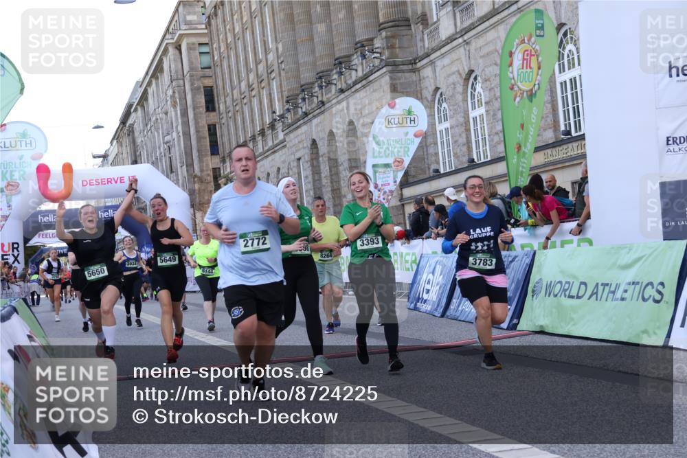 07.09.2025 - BARMER Alsterlauf Strokosch-Dieckow http://msf.ph/oto/8724225 07.09.2025 10:12:12 Ziel 2283, 2772, 2820, 2934, 3348, 3349, 3393, 3398, 3783, 3792, 3867, 4376, 5166, 5448, 5649, 5650, 6130, 6144, 6180, 8264 meine-sportfotos.de