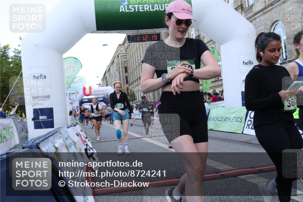 07.09.2025 - BARMER Alsterlauf Strokosch-Dieckow http://msf.ph/oto/8724241 07.09.2025 10:12:17 Ziel 2293, 2772, 2820, 2846, 2847, 2934, 3327, 3348, 3349, 3366, 3367, 3393, 3398, 3692, 3783, 3792, 3867, 4970, 5418, 5448, 5649, 5650, 5758, 5760, 6008, 6130, 6144, 6180, 8038, 8039, 8126, 8264 meine-sportfotos.de
