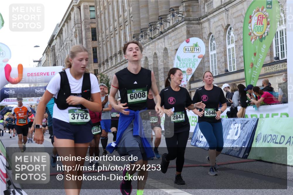 07.09.2025 - BARMER Alsterlauf Strokosch-Dieckow http://msf.ph/oto/8724253 07.09.2025 10:12:21 Ziel 2293, 2846, 2847, 3126, 3327, 3348, 3349, 3366, 3367, 3692, 3792, 4415, 4970, 5175, 5418, 5758, 5760, 6008, 6130, 8038, 8039, 8126, 8145 meine-sportfotos.de