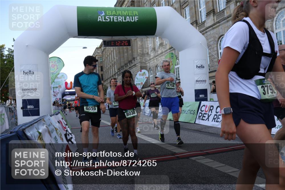 07.09.2025 - BARMER Alsterlauf Strokosch-Dieckow http://msf.ph/oto/8724265 07.09.2025 10:12:24 Ziel 2293, 2846, 2847, 3126, 3327, 3366, 3367, 3613, 3614, 3692, 4415, 4518, 4970, 5175, 5214, 5418, 5613, 5614, 5638, 5758, 5760, 6008, 6009, 8038, 8039, 8126, 8145 meine-sportfotos.de