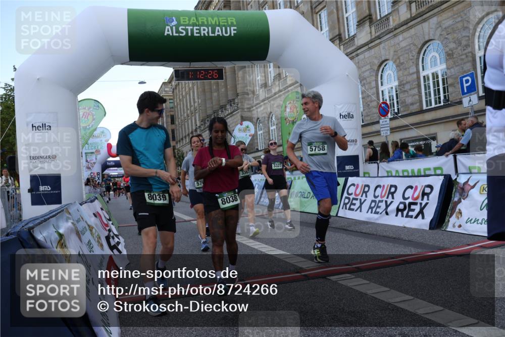 07.09.2025 - BARMER Alsterlauf Strokosch-Dieckow http://msf.ph/oto/8724266 07.09.2025 10:12:25 Ziel 2293, 2846, 2847, 3126, 3327, 3366, 3367, 3613, 3614, 3692, 4415, 4518, 4899, 4970, 5175, 5214, 5418, 5613, 5614, 5638, 5758, 5760, 6008, 6009, 8038, 8039, 8126, 8145 meine-sportfotos.de