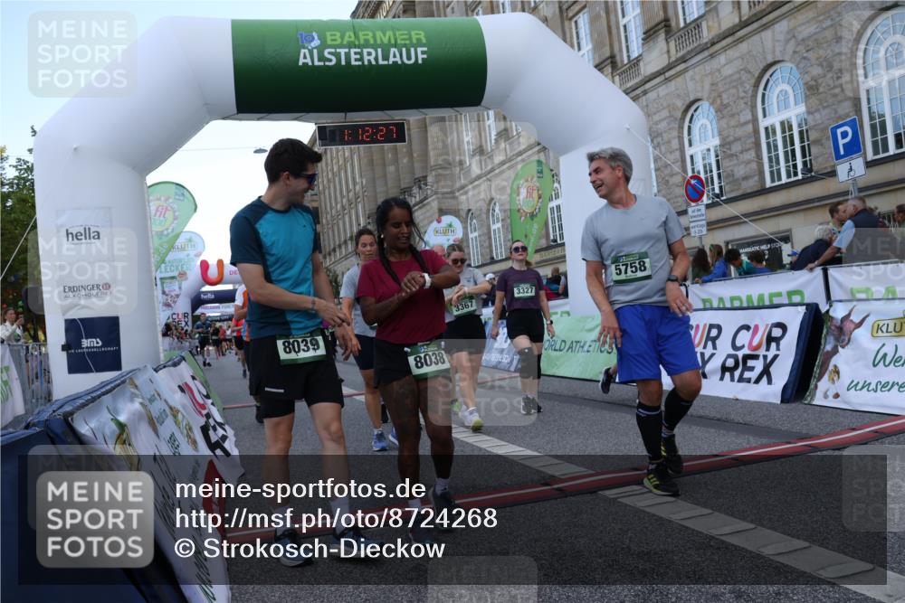 07.09.2025 - BARMER Alsterlauf Strokosch-Dieckow http://msf.ph/oto/8724268 07.09.2025 10:12:25 Ziel 2293, 2846, 2847, 3126, 3327, 3366, 3367, 3613, 3614, 3692, 4415, 4518, 4899, 4970, 5175, 5214, 5418, 5613, 5614, 5638, 5758, 5760, 6008, 6009, 8038, 8039, 8126, 8145 meine-sportfotos.de