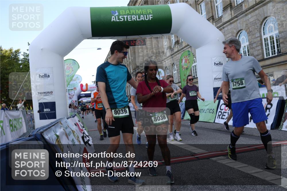 07.09.2025 - BARMER Alsterlauf Strokosch-Dieckow http://msf.ph/oto/8724269 07.09.2025 10:12:25 Ziel 2293, 2846, 2847, 3126, 3327, 3366, 3367, 3613, 3614, 3692, 4415, 4518, 4899, 4970, 5175, 5214, 5418, 5613, 5614, 5638, 5758, 5760, 6008, 6009, 8038, 8039, 8126, 8145 meine-sportfotos.de