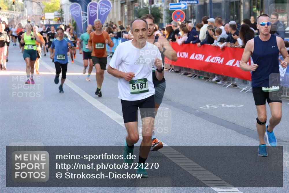07.09.2025 - BARMER Alsterlauf Strokosch-Dieckow http://msf.ph/oto/8724270 07.09.2025 09:49:50 Ziel 2301, 2484, 2629, 2906, 2912, 3030, 3032, 3404, 3579, 3819, 4043, 4308, 4326, 4924, 5215, 5372, 5428, 5460, 5470, 5722, 5812, 6311, 8262, 8377, 8418, 8419 meine-sportfotos.de