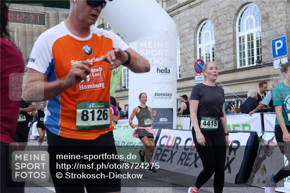 07.09.2025 - BARMER Alsterlauf Strokosch-Dieckow http://msf.ph/oto/8724275 07.09.2025 10:12:29 Ziel 2171, 2599, 2995, 3036, 3126, 3327, 3366, 3367, 3613, 3614, 4193, 4264, 4415, 4518, 4899, 4970, 5175, 5214, 5418, 5613, 5614, 5638, 5813, 5827, 5911, 5956, 6009, 8126, 8145, 8181 meine-sportfotos.de